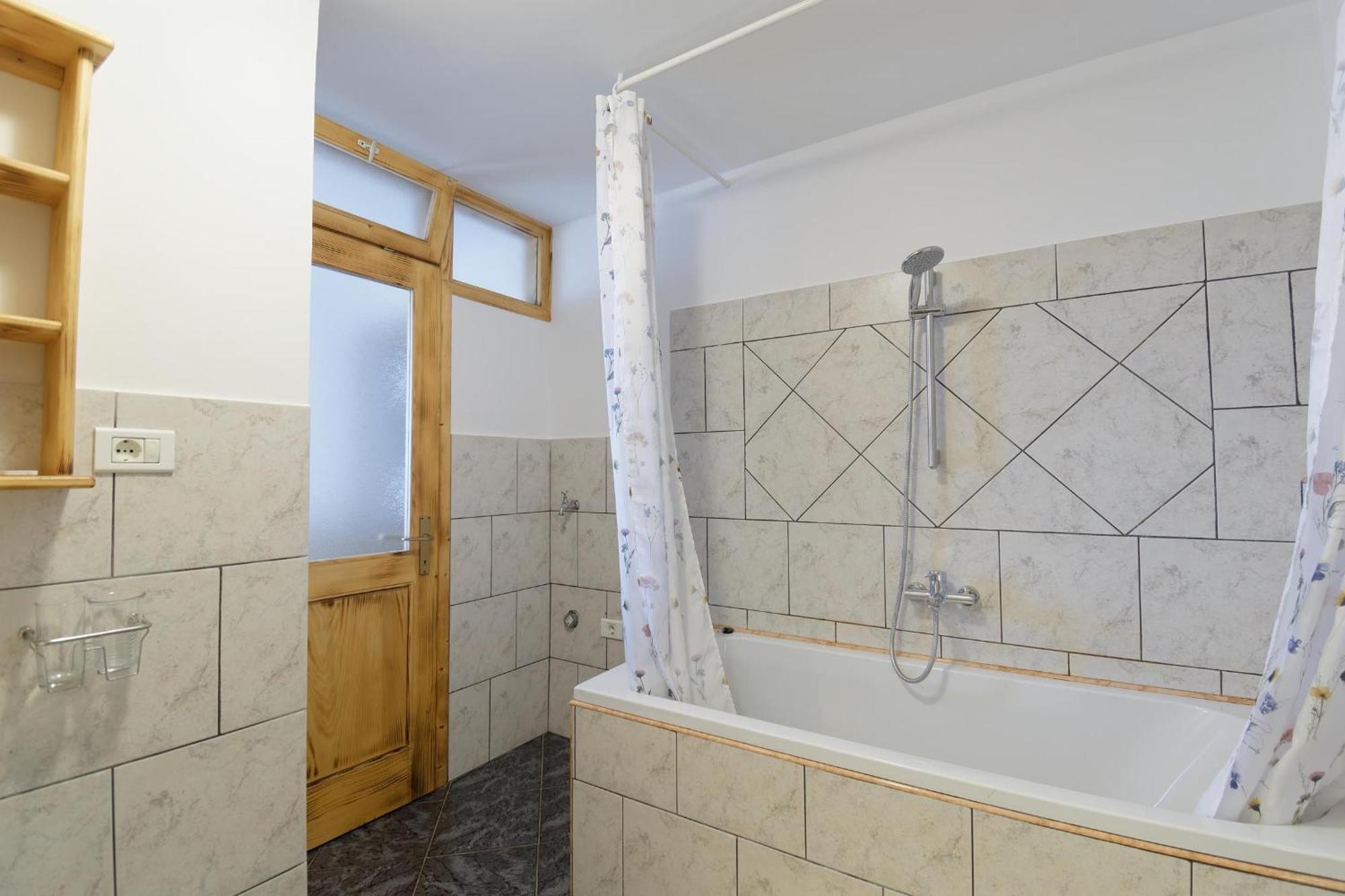 Apartments Smile By Rent Istria Groznjan Bagian luar foto