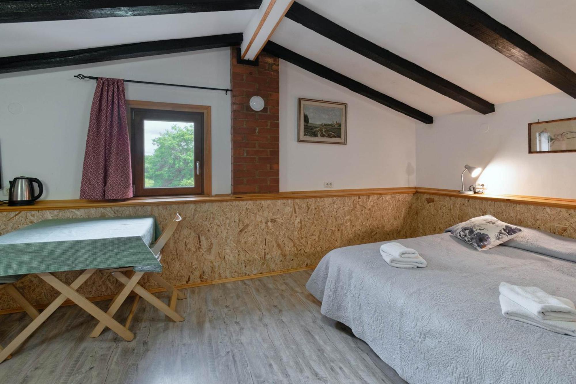 Apartments Smile By Rent Istria Groznjan Bagian luar foto