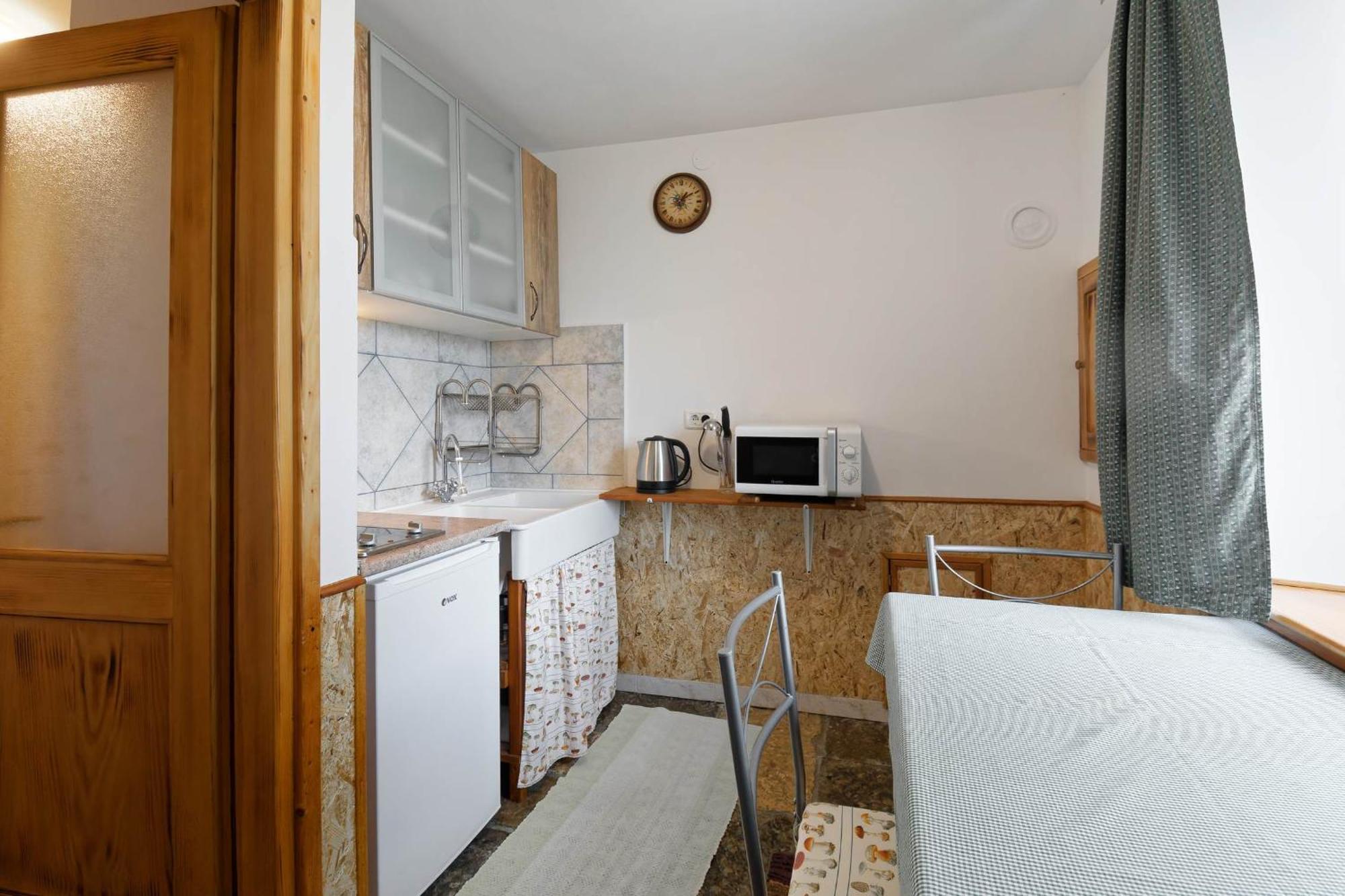 Apartments Smile By Rent Istria Groznjan Bagian luar foto